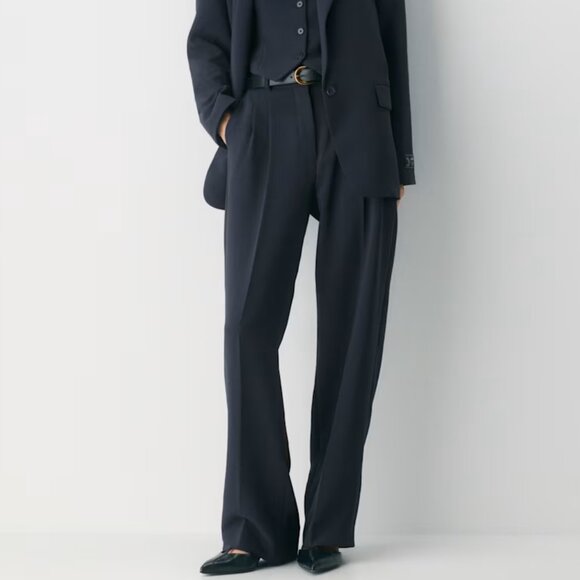 2 PAIR ARITZIA PANTS - Picture 5 of 6